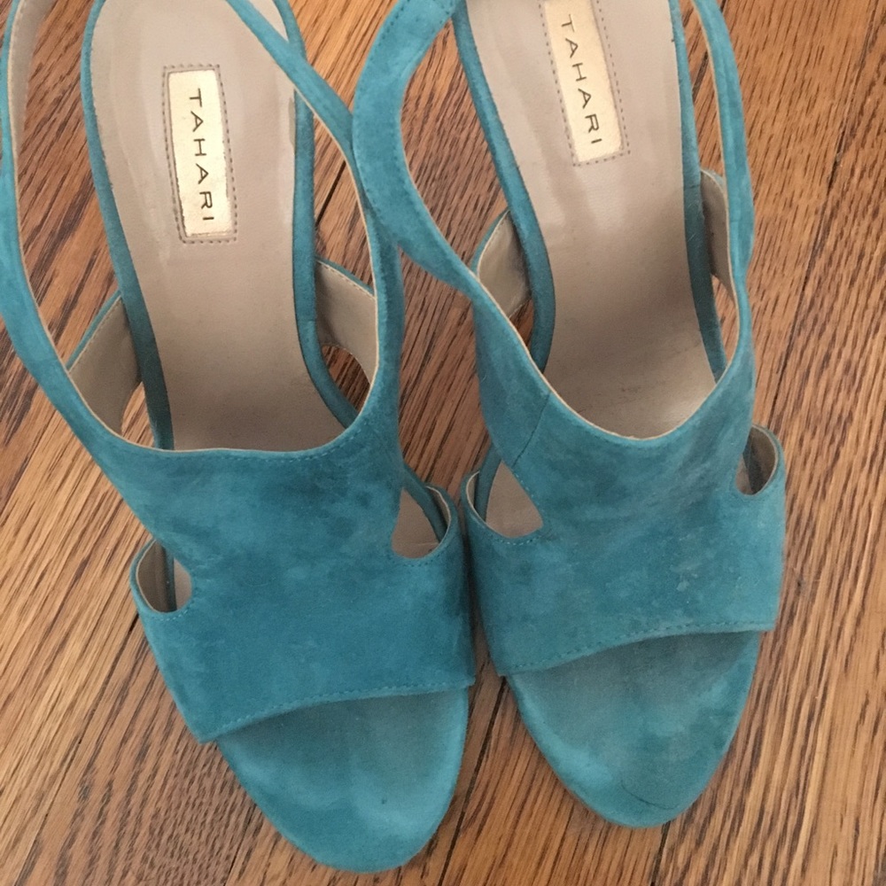Tahari high heel sandles